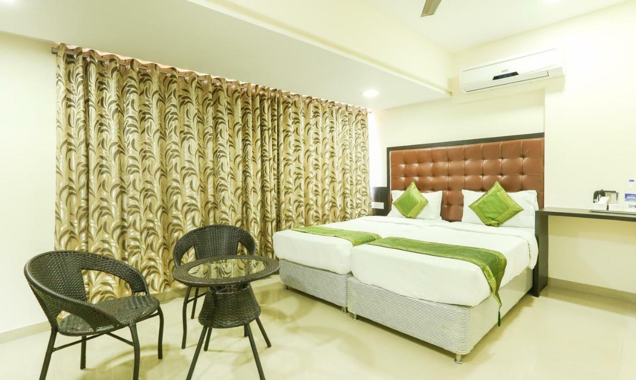 מומביי Treebo Trend Aviva Suites מראה חיצוני תמונה