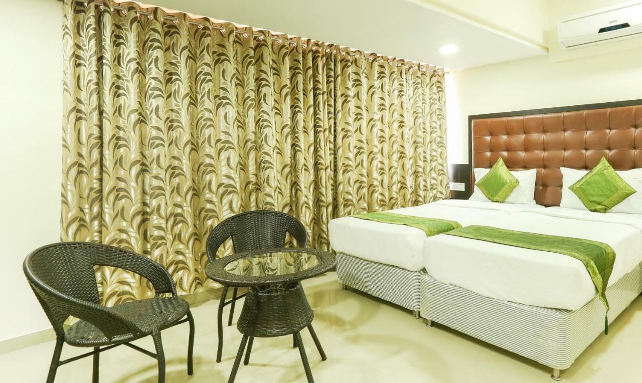 מומביי Treebo Trend Aviva Suites מראה חיצוני תמונה